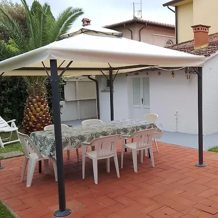 Casina Del France Apartment Forte dei Marmi